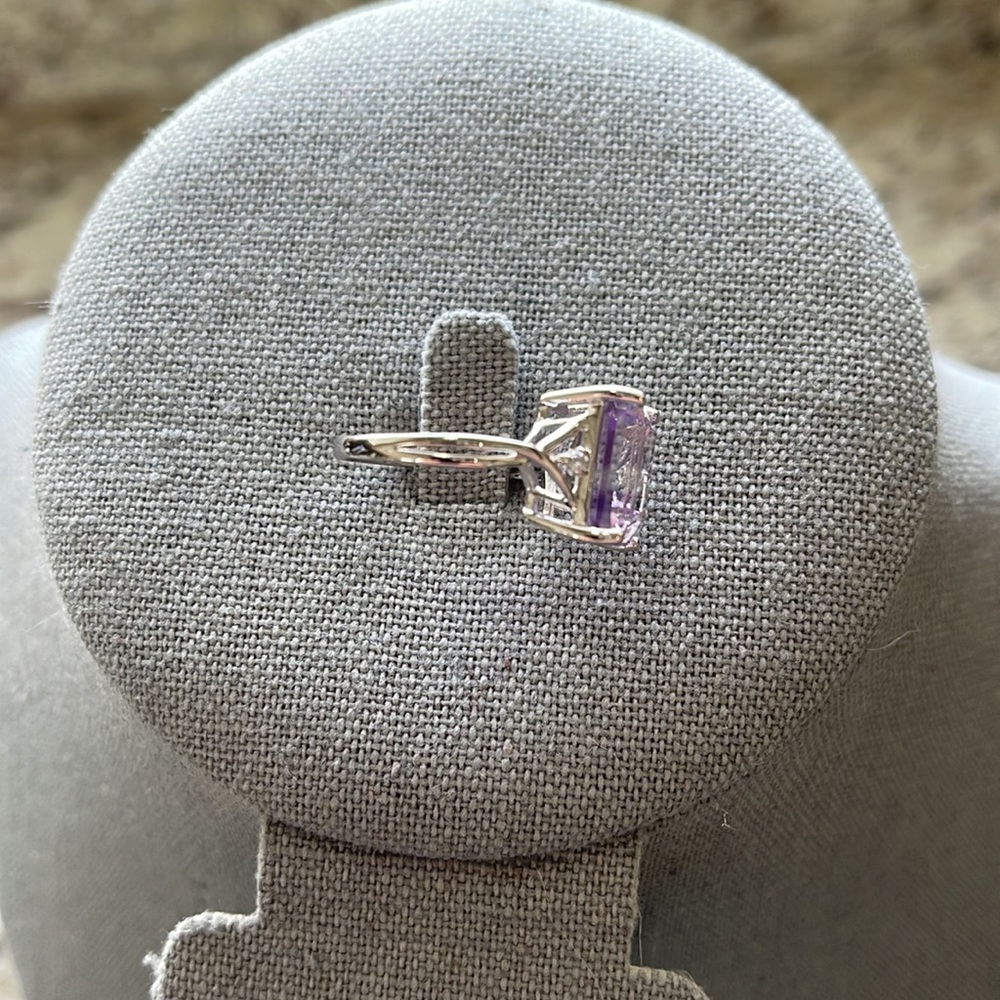 5ct Amethyst ring - Picture 3 of 3